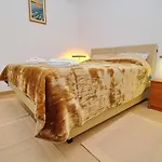 Mambo Apartment Sobra