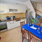 Mambo Apartment *